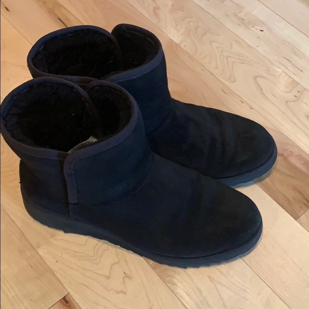 Uggs kristin black mid boots black 7.5 gently worn